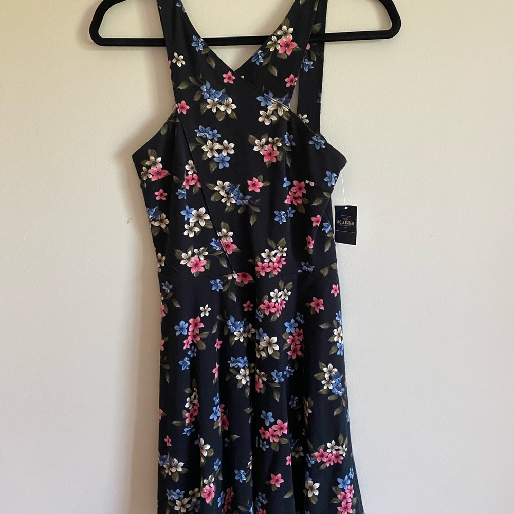 HOLLISTER | Black Flowered Tank Dress (Size M)